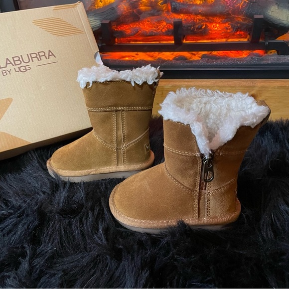 Koolaburra Brown and White Ankle Boots with Cozy Lining‎ - Picture 4 of 8